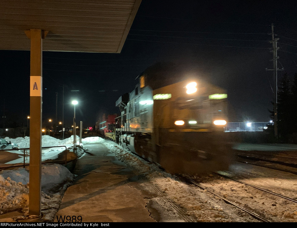 CSX 5236 on W989